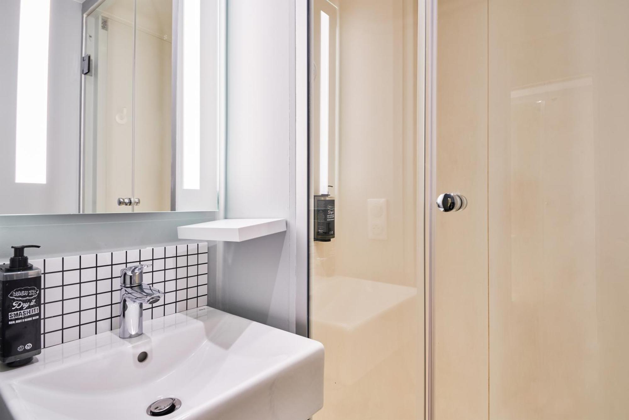 Ibis Budget Saint-Maurice Экстерьер фото